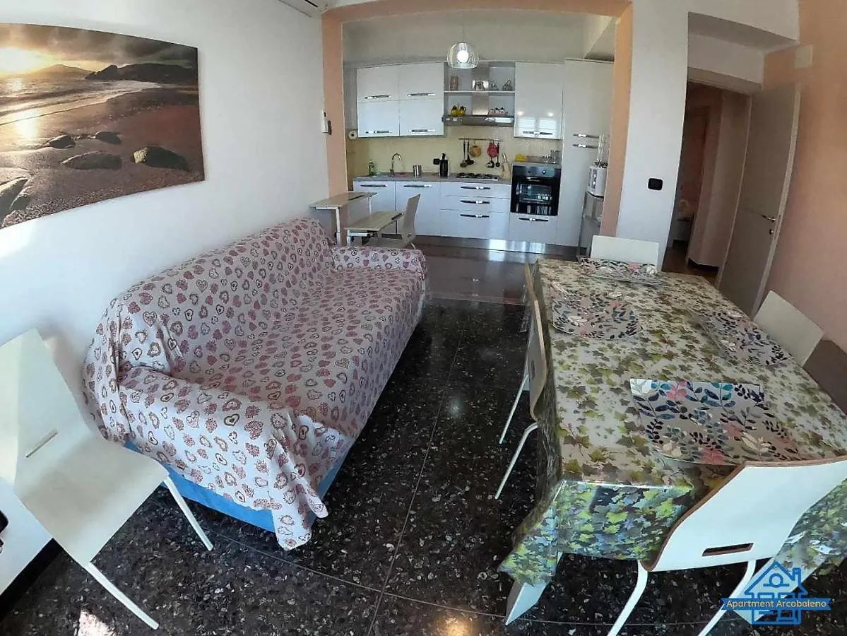 アパート Apartament Arcobaleno A 500 Metri Dal Mare アルビッソラ・マリーナ